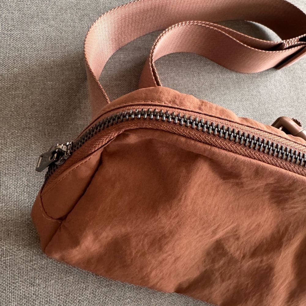 Stylish Brown Unisex Fanny Belt Bag - Picture 3 of 8